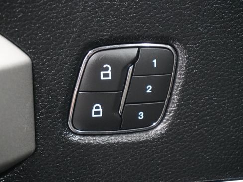 Used 2019 Ford F250 Lariat w/ Lariat Ultimate Package image 16