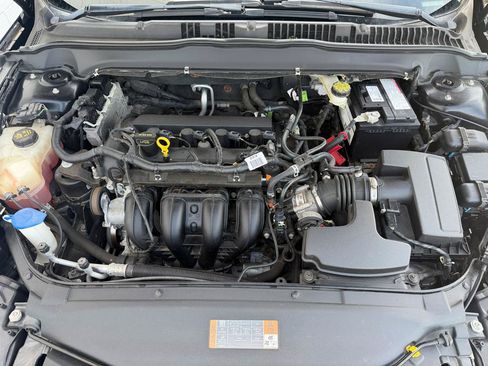 Used 2016 Ford Fusion SE FWD image 16