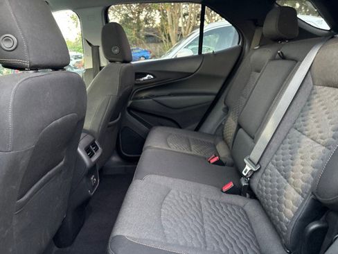 Used 2021 Chevrolet Equinox LT image 11