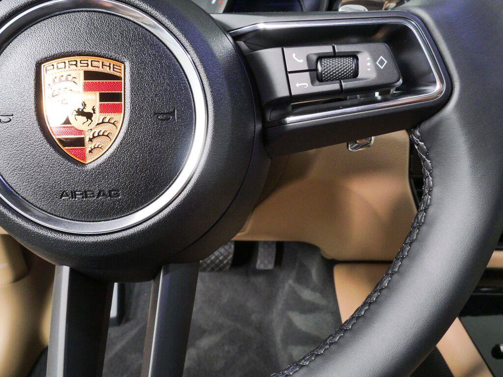 New 2026 Porsche Macan Turbo AWD/4WD image 10