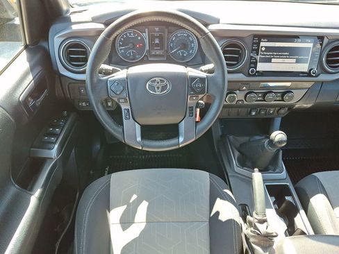 Certified 2021 Toyota Tacoma TRD Off-Road AWD/4WD image 14