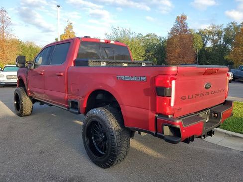 Used 2025 Ford F250 Lariat w/ Lariat Ultimate Package image 3