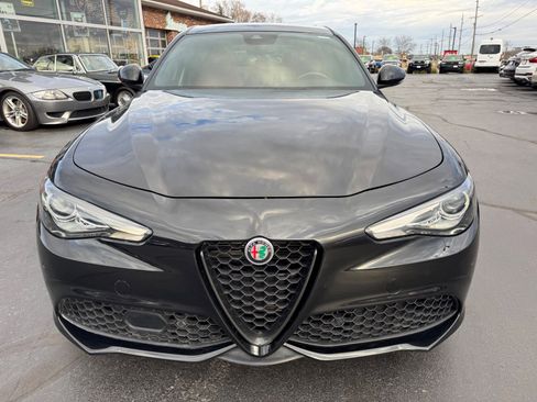 Used 2022 Alfa Romeo Giulia Veloce image 38