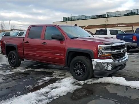 Used 2018 Chevrolet Silverado 1500 LT w/ LT Eassist Package image 2