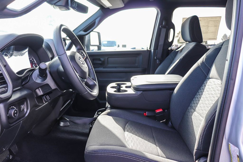 New 2026 RAM 3500 Tradesman AWD/4WD image 21