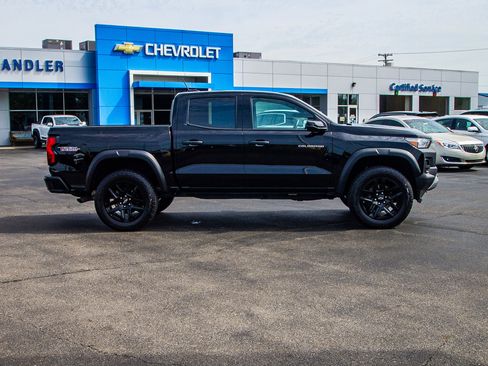 Used 2024 Chevrolet Colorado Trail Boss w/ Technology Package image 8