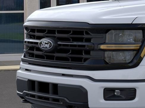 New 2026 Ford F150 XLT w/ XLT Black Appearance Package AWD/4WD image 18
