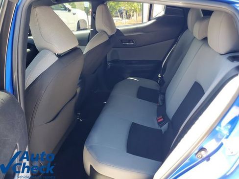 Used 2019 Toyota C-HR XLE FWD image 11