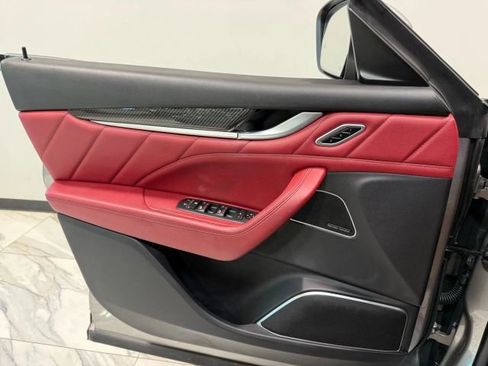 Used 2021 Maserati Levante S GranSport image 10