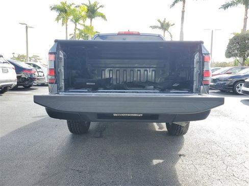 Used 2022 Nissan Frontier S image 9