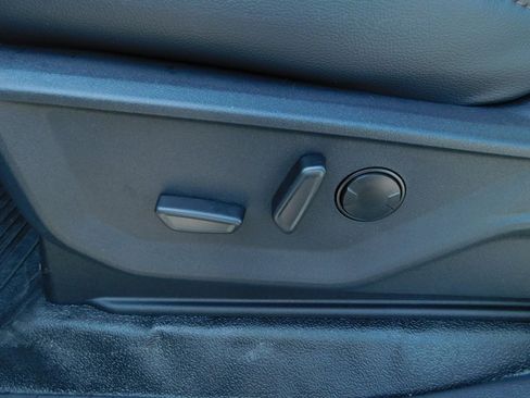 New 2026 Ford F250 Lariat w/ Black Appearance Package image 25