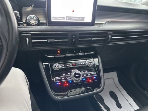 Used 2021 Lincoln Corsair AWD w/ Premium Package image 35