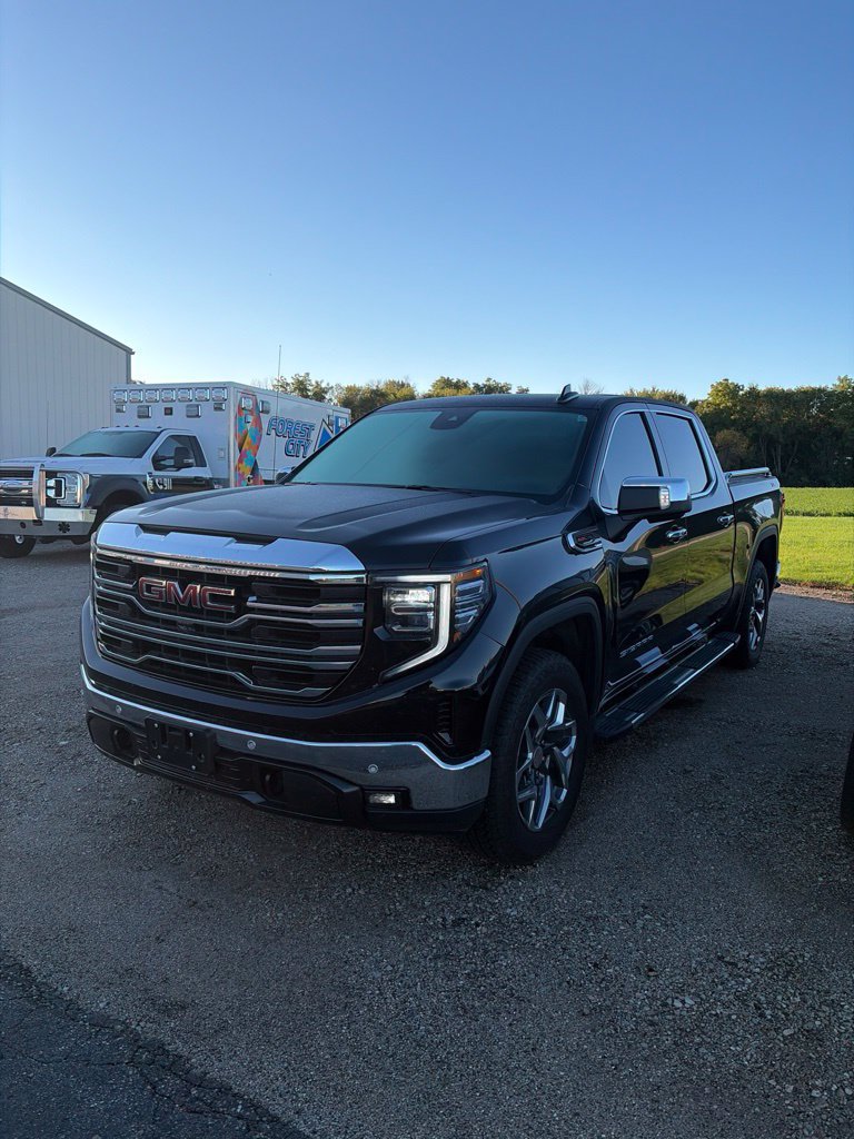 Used 2025 GMC Sierra 1500 SLT w/ SLT Premium Plus Package AWD/4WD image 1