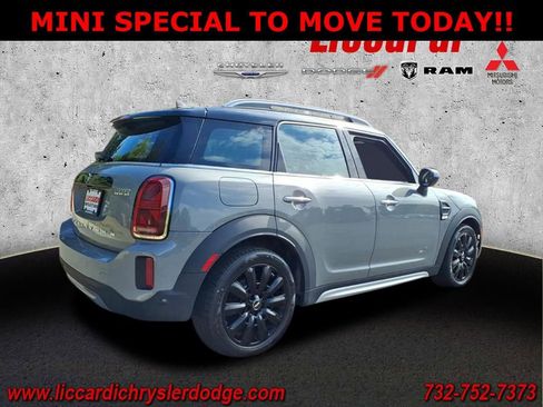 Used 2021 MINI Cooper Countryman ALL4 AWD/4WD image 2
