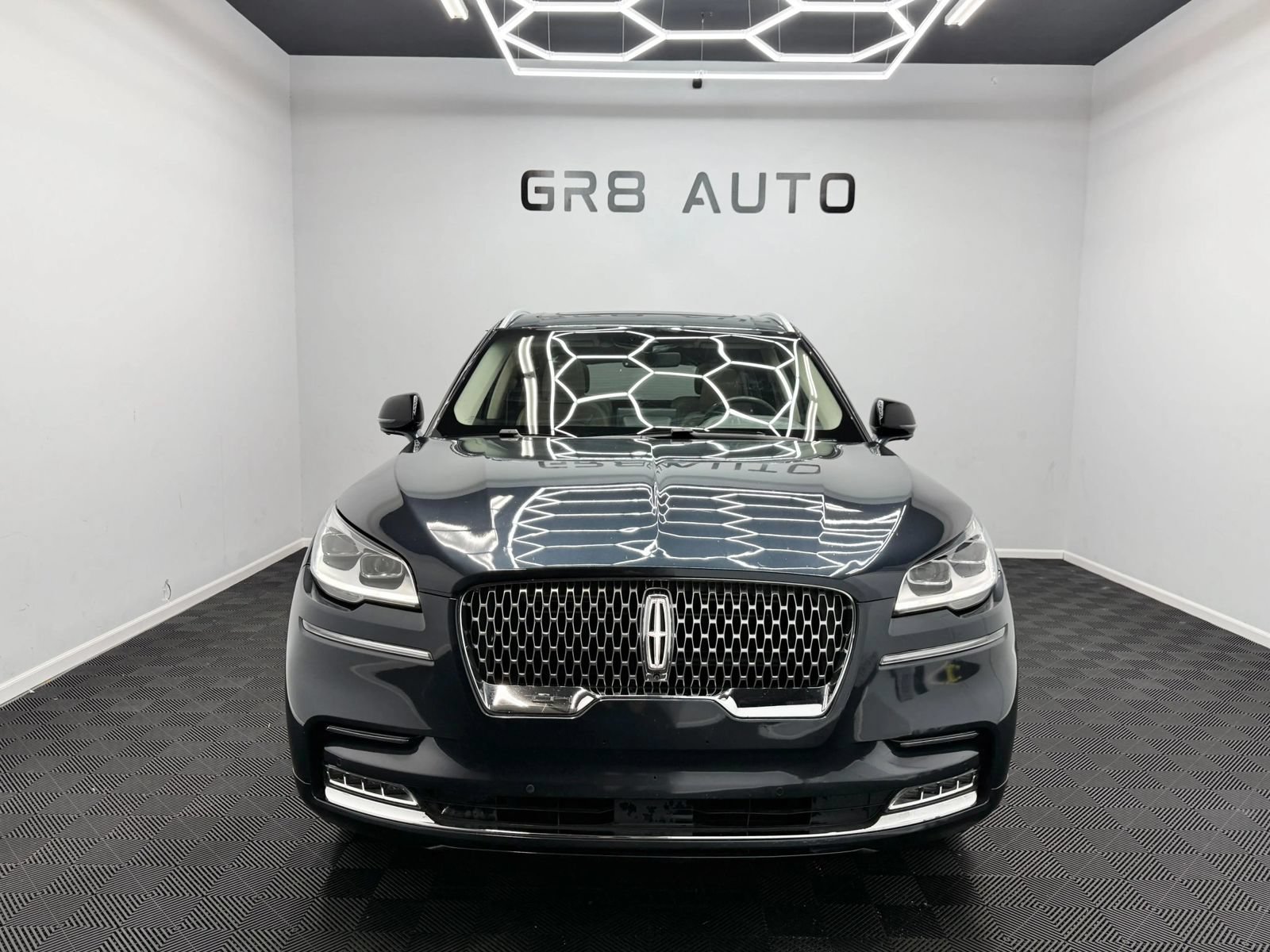 Used 2021 Lincoln Aviator Reserve w/ Equipment Group 201A AWD/4WD image 2