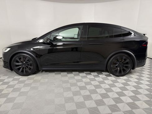Used 2023 Tesla Model X image 2
