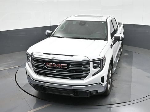 Used 2024 GMC Sierra 1500 SLT w/ SLT Premium Plus Package AWD/4WD image 33