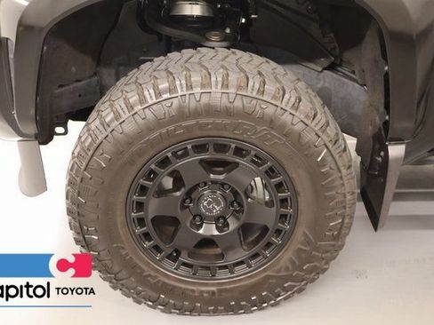 Certified 2025 Toyota Tacoma TRD Sport AWD/4WD image 8