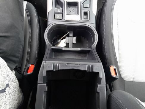 Used 2023 Subaru Forester AWD/4WD image 28