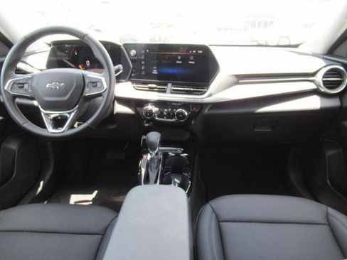Used 2026 Chevrolet Trax ACTIV w/ Driver Confidence Package FWD image 12