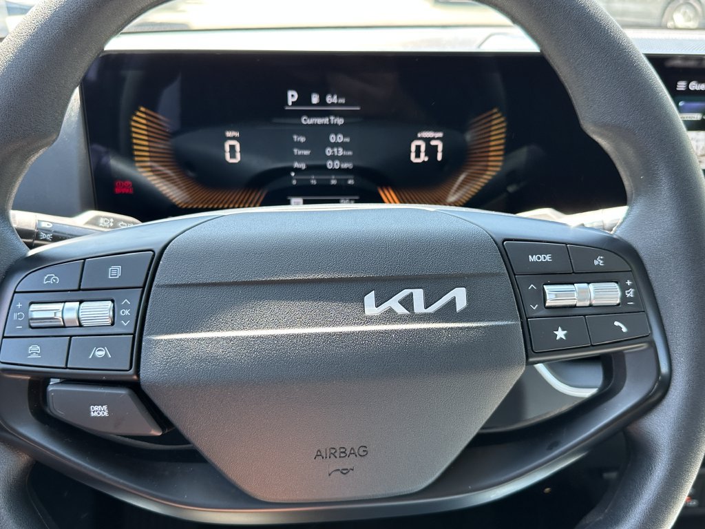 Used 2025 Kia K4 FWD image 21