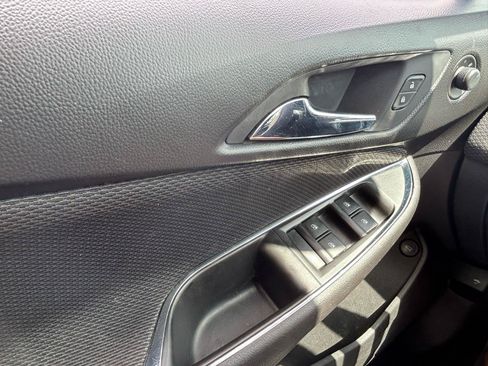 Used 2016 Chevrolet Cruze LT w/ Convenience Package FWD image 27