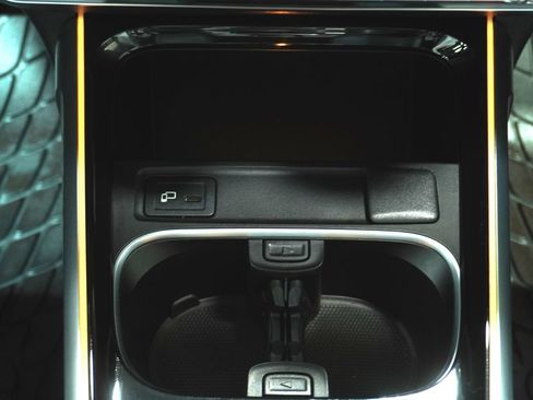 Used 2023 Mercedes-Benz GLB 35 AMG 4MATIC image 21