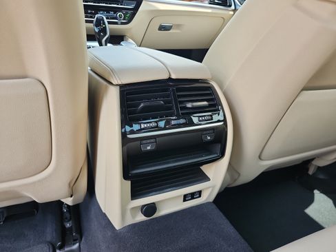 Used 2020 BMW 530i xDrive w/ Premium Package AWD/4WD image 19