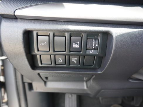 Used 2020 Subaru Forester Premium AWD/4WD image 21