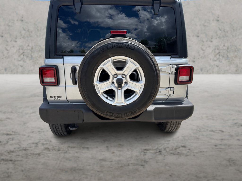 Used 2022 Jeep Wrangler Unlimited Sport AWD/4WD image 16