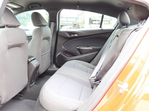 Used 2017 Chevrolet Cruze LT w/ Convenience Package FWD image 25