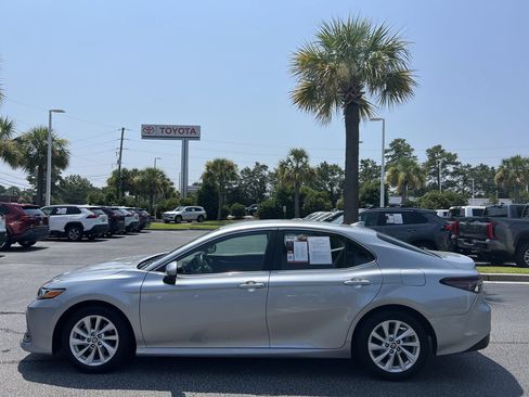 Used 2024 Toyota Camry LE FWD image 7