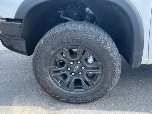 Used 2023 Chevrolet Silverado 1500 ZR2 w/ Technology Package AWD/4WD image 12