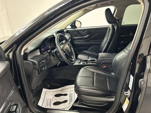 Used 2023 Lincoln Corsair AWD w/ Equipment Group 101A image 9