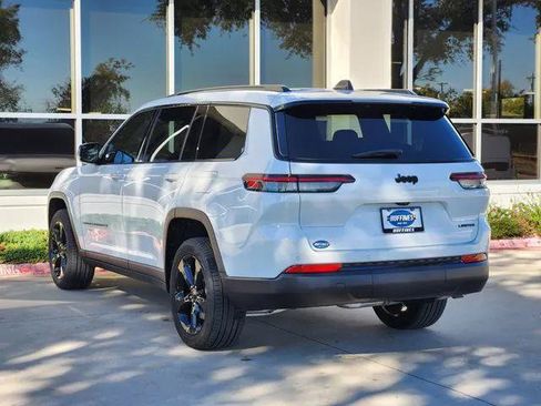 Certified 2025 Jeep Grand Cherokee L Limited w/ Black Appearance Package RWD image 5