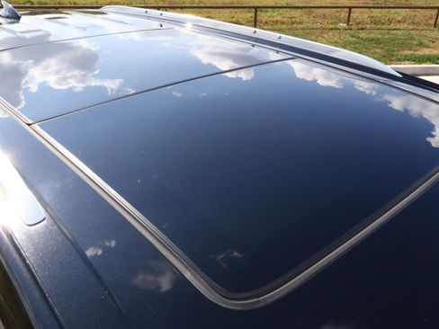 Used 2023 Cadillac XT6 Premium Luxury image 13