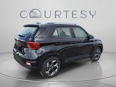 New 2026 Hyundai Venue SEL FWD image 5