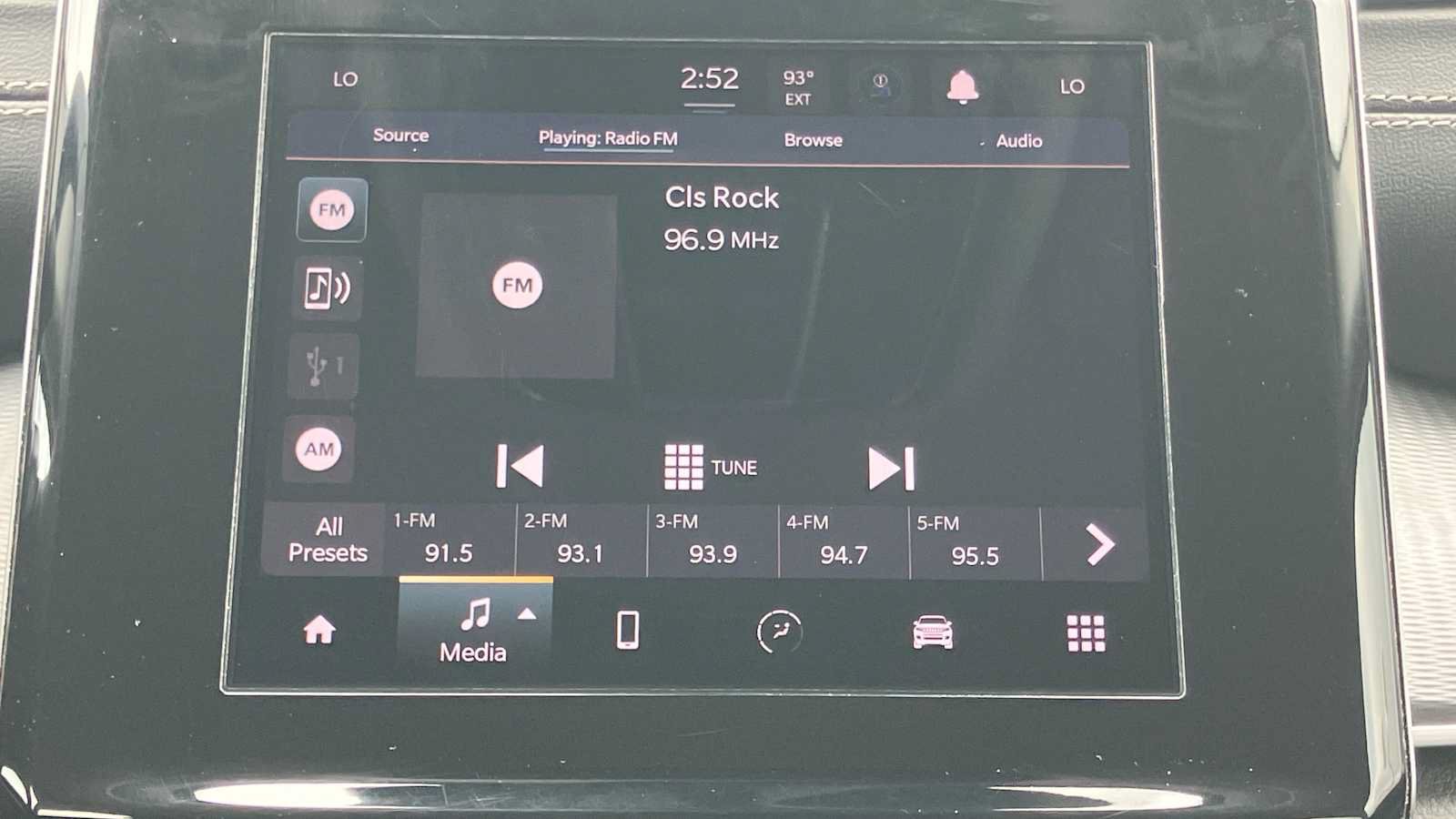 Used 2023 Jeep Grand Cherokee Laredo AWD/4WD image 12