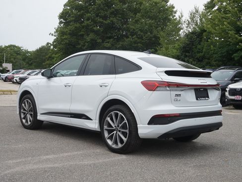 Used 2022 Audi Q4 e-tron Premium Plus AWD/4WD image 7