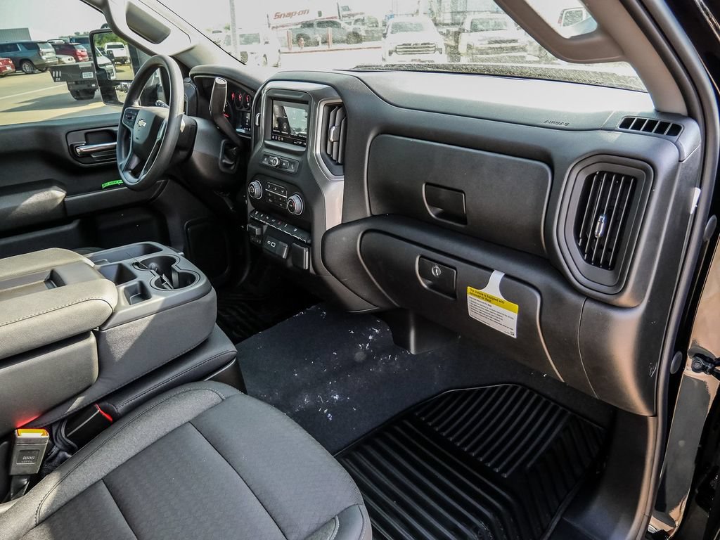 New 2026 Chevrolet Silverado 2500 Custom w/ Custom Value Package AWD/4WD image 16