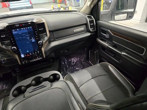 Used 2024 RAM 2500 Laramie w/ Safety Group AWD/4WD image 44
