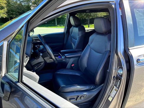 Used 2021 Toyota Sienna XSE image 10