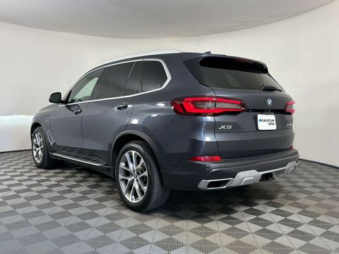 Used 2022 BMW X5 xDrive45e w/ Executive Package AWD/4WD image 3