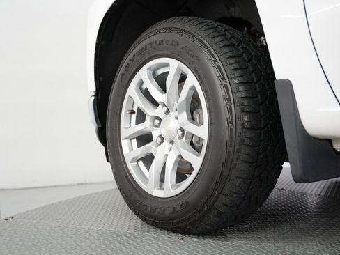 Used 2019 Chevrolet Silverado 1500 LT w/ Texas Edition image 48