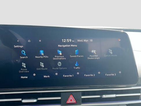 Used 2024 Hyundai Elantra Limited image 13