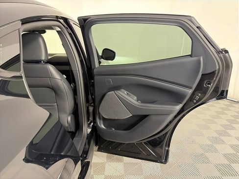 Certified 2024 Ford Mustang Mach-E Premium image 28