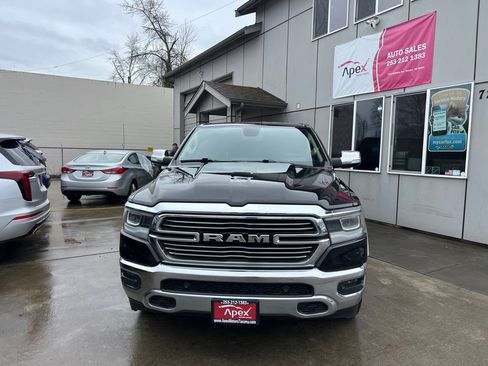 Used 2019 RAM 1500 Laramie AWD/4WD image 2