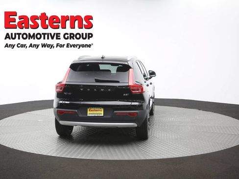 Used 2025 Volvo XC40 B5 Plus AWD/4WD image 39
