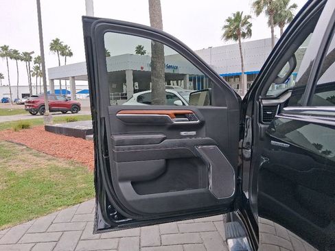 Used 2023 GMC Sierra 1500 Denali AWD/4WD image 16