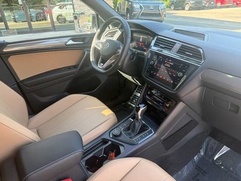 Used 2023 Volkswagen Tiguan SE R-Line AWD/4WD image 29